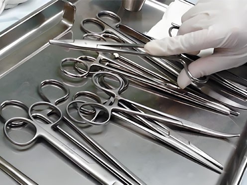 Antibacterial corrosion resistant stainless steel for medical use Antibacterial corrosion resistant stainless steel for medical use